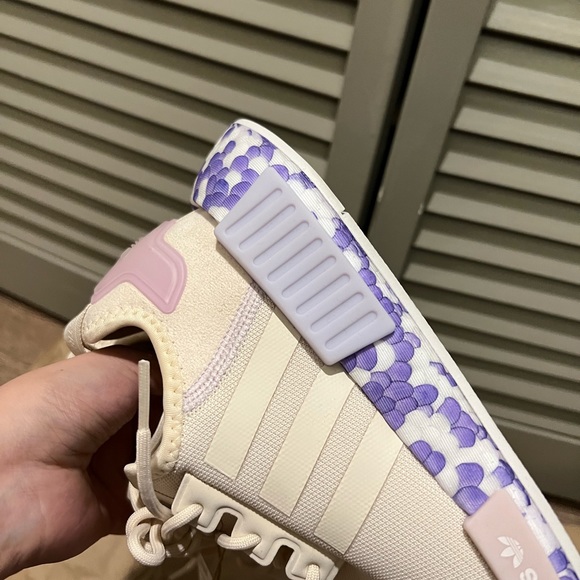 Adidas NMD R1 - Picture 4 of 5